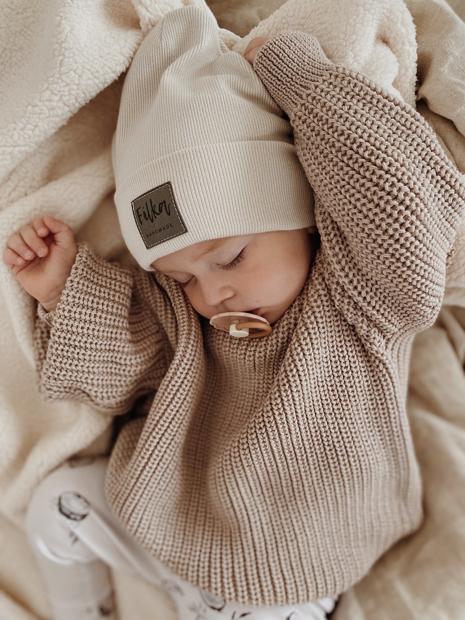 sweterek dla niemowlaka z wełny merino