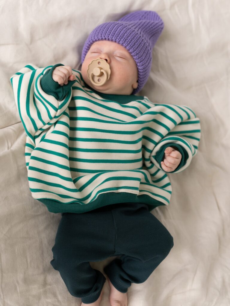 Bluza dla niemowlaka w zielone paski 1