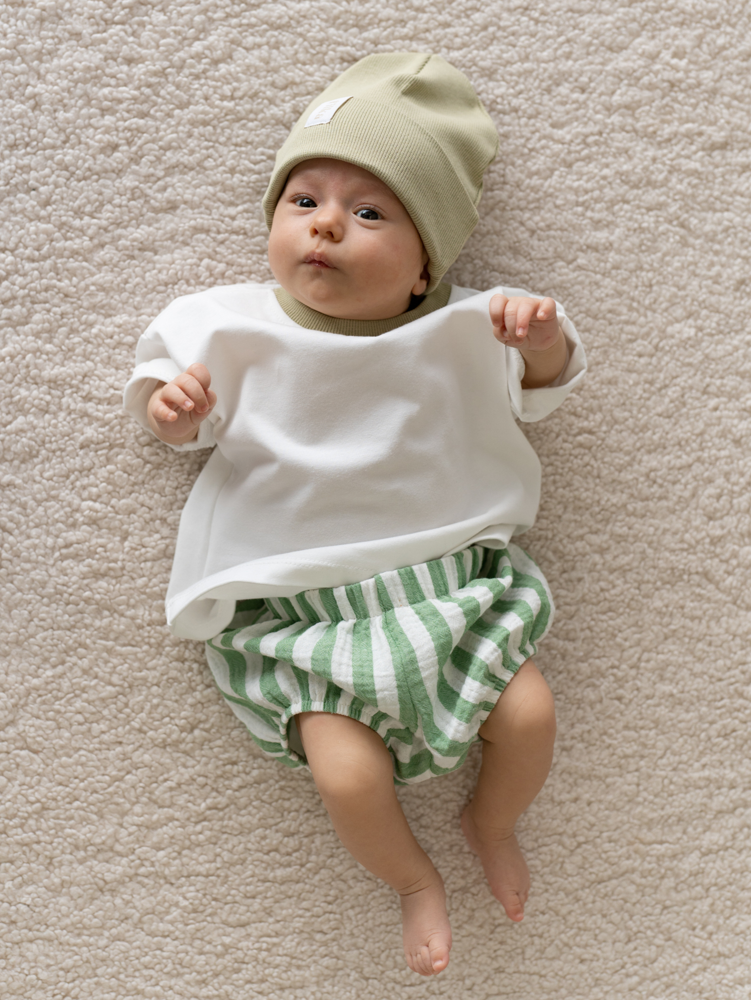 bluzka biala dla dziecka na wiosnę handmade