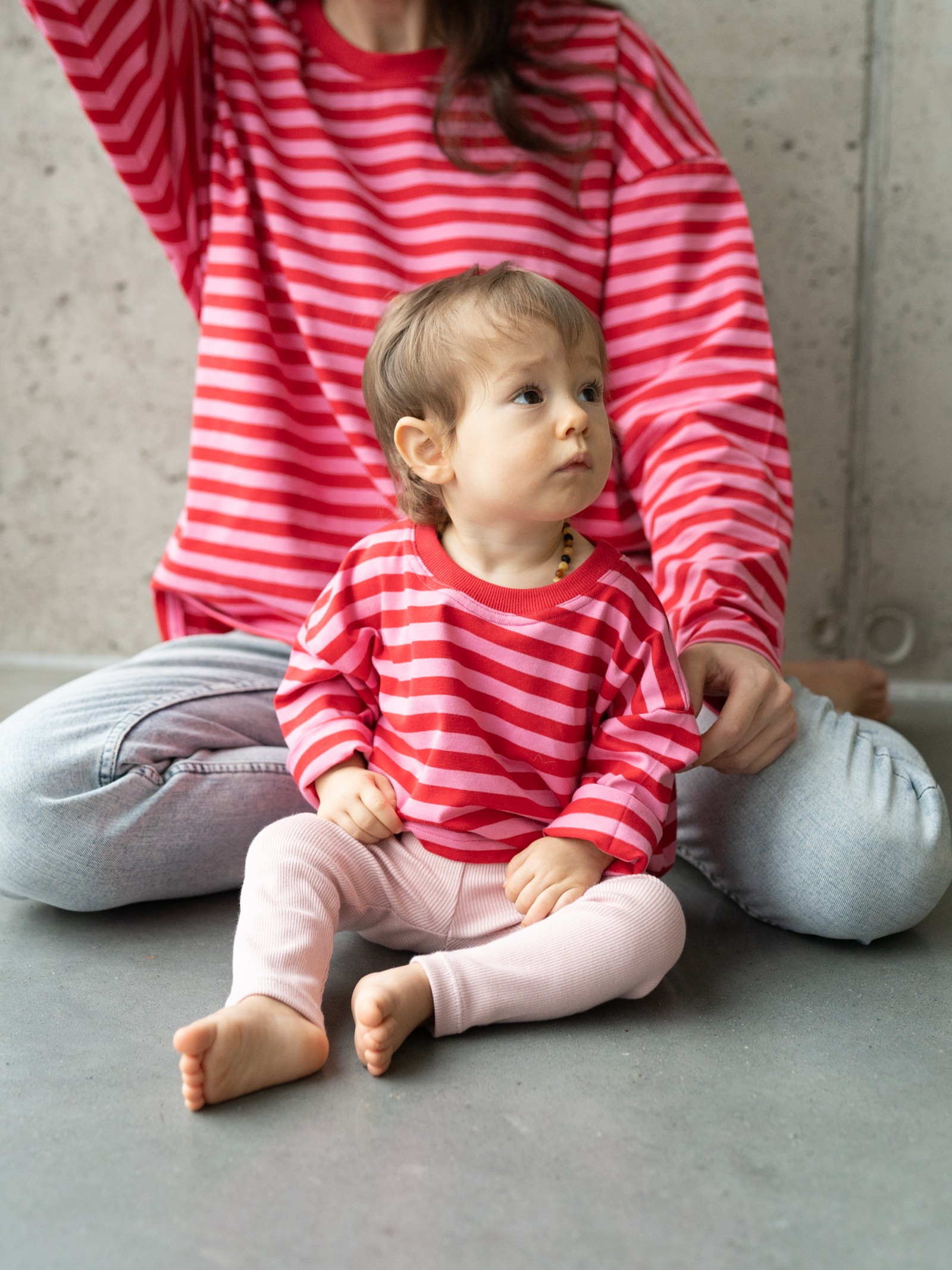 Longsleeve Dziecięcy Candy Stripe – Różowo-Czerwone Paski Oversize - 86-92