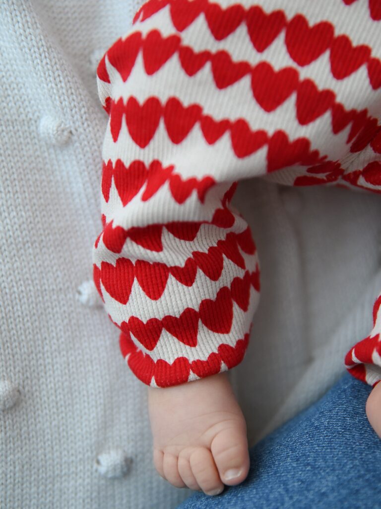 Legginsy Niemowlęce Tiny Red Hearts – Prążek Bawełna Organiczna